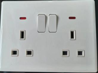 2*13A switched socket with neon(single pole)